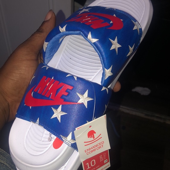 Brand new Nike flip flops - Picture 2 of 3